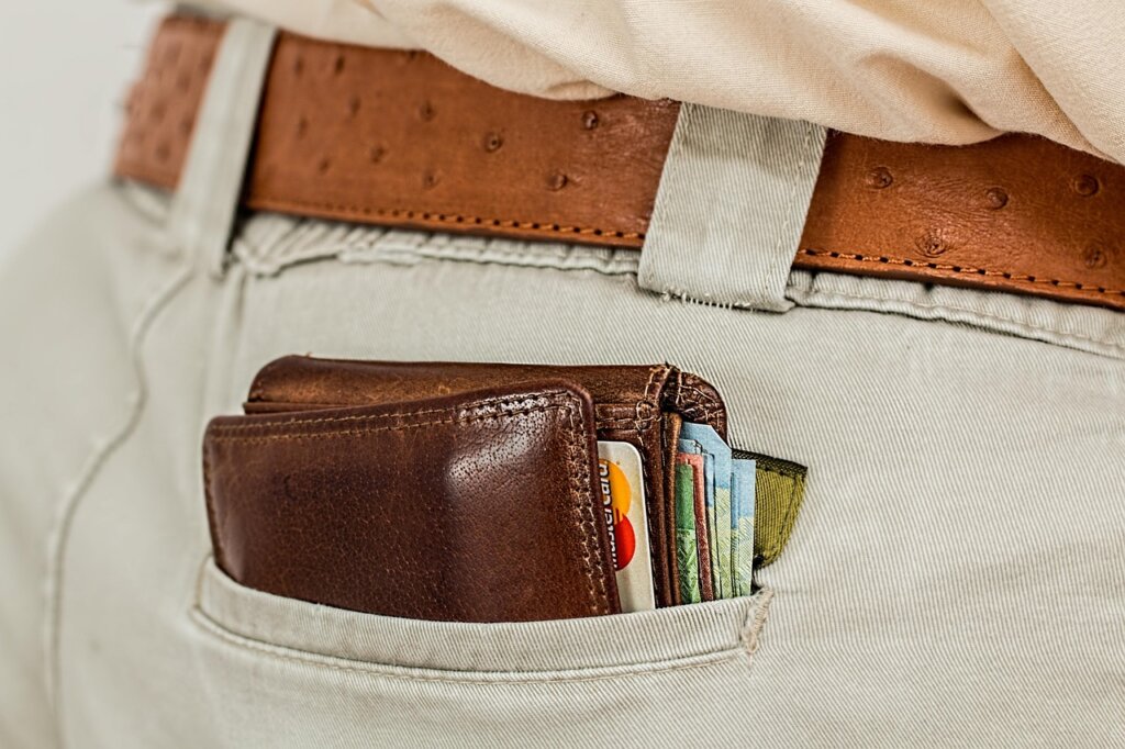 door back organizer with hooks and pockets
