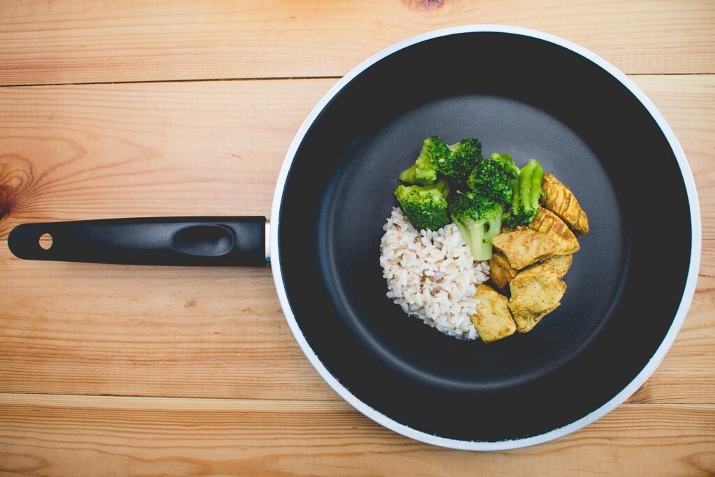 nonstick coated pan with gentle cleaning